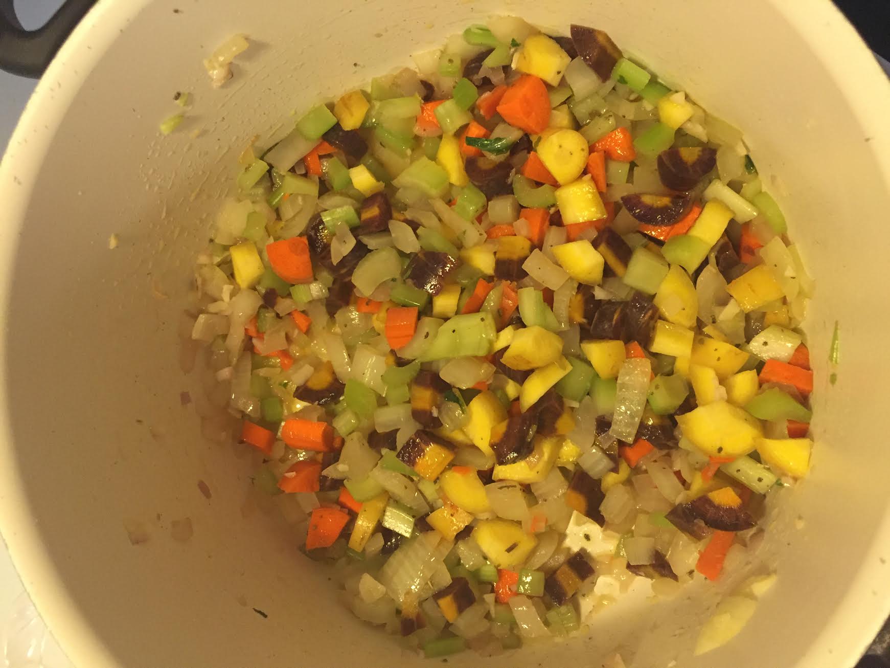 creamy-roasted-garlic-white-bean-soup-vegetables