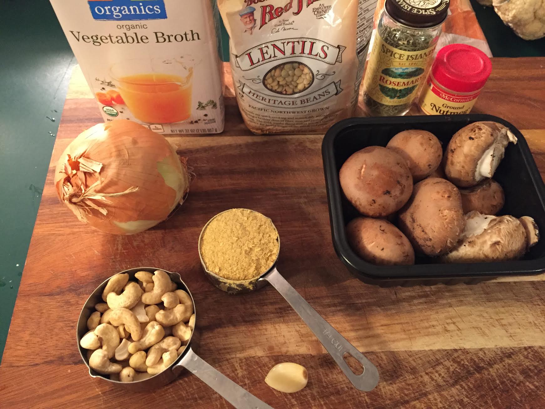 cauliflower-pot-roast-gravy-ingredients