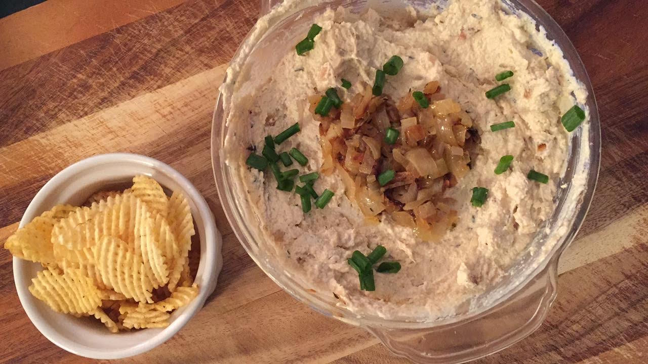 carmelized-onion-dip-close-up