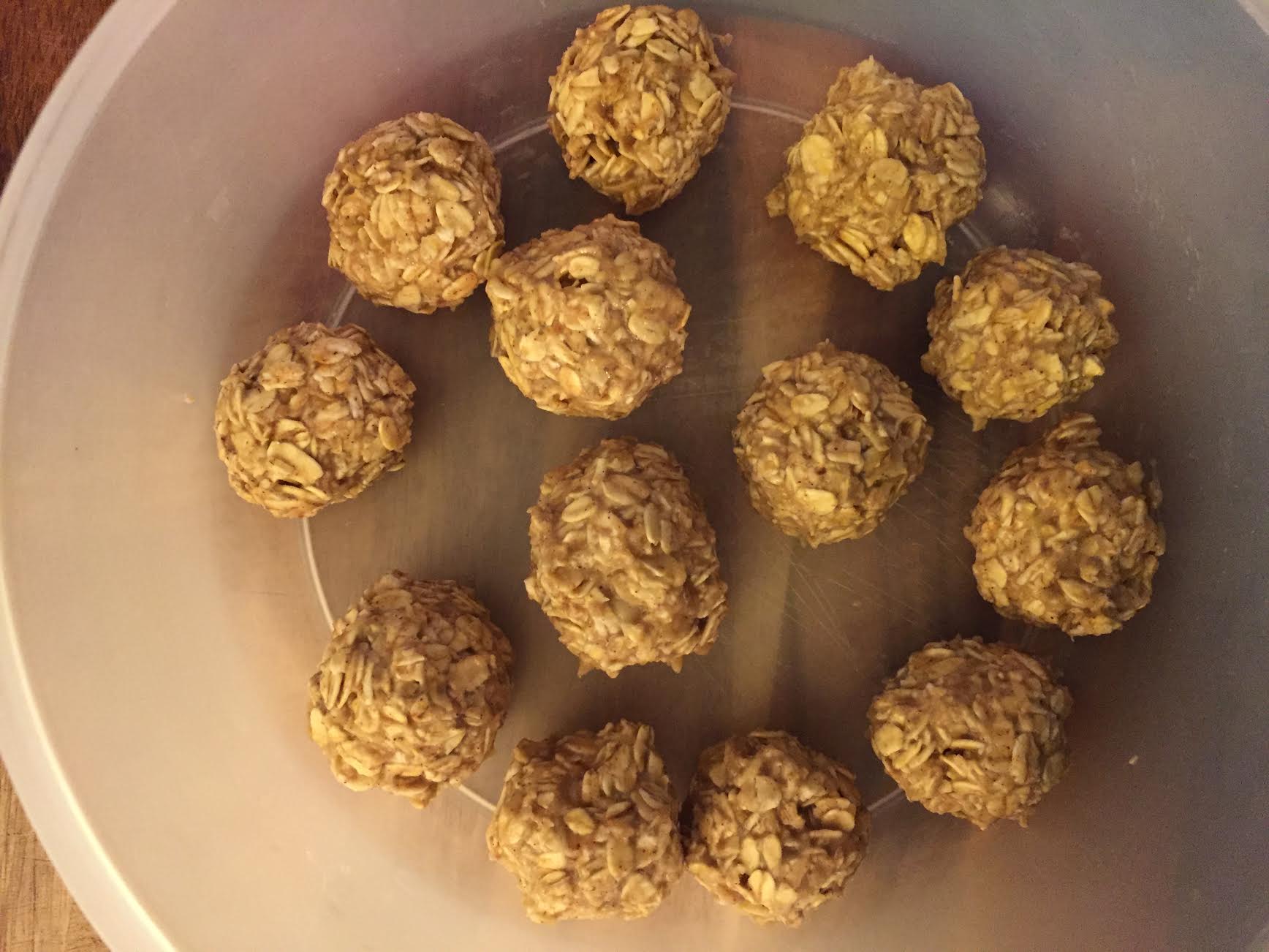 Peanut Butter &amp; Banana Energy Bites Rolled